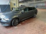 Skoda Superb 1.8 TSI DSG L&K Combi L&K - Skoda Superb mit Benzin-Antrieb: Kombi, 1.8
