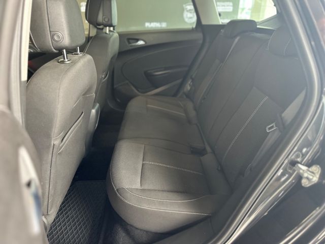 Opel Astra  J Sports Tourer Exklusiv
