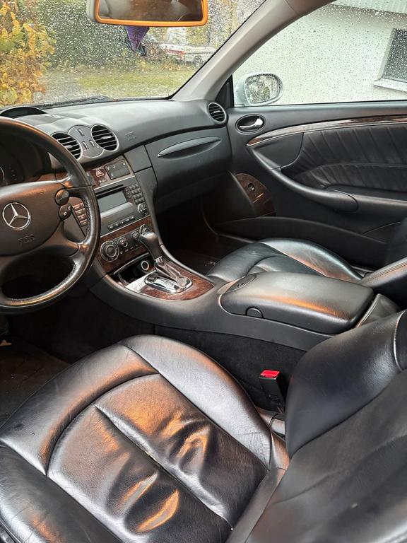 Mercedes-Benz CLK 320