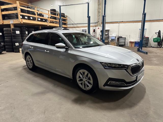Skoda Octavia Combi Style LED,AHK,HUD,PDC