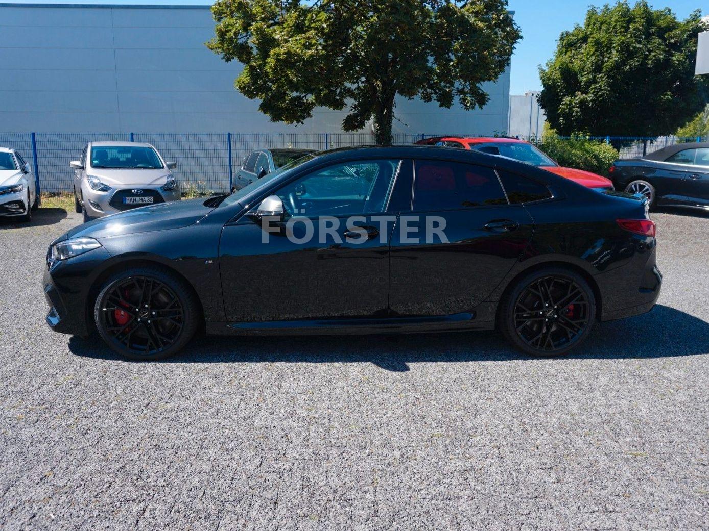 BMW M235