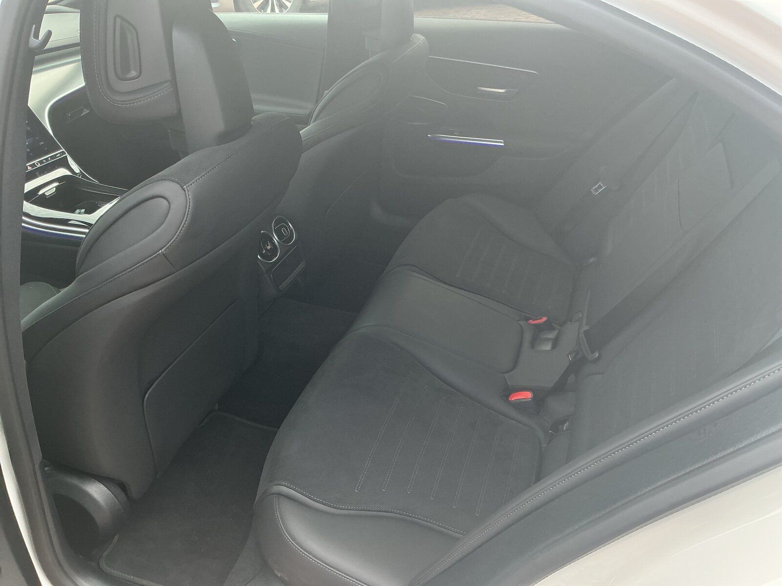 Mercedes-Benz C 200 AMG Edition PanoD 360Ka Nightp Mem Distro foto 17
