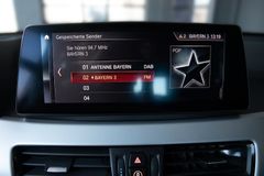 BMW X1 xDrive 25 d Advantage*M-Fahrwerk*Navi*PDC*19"