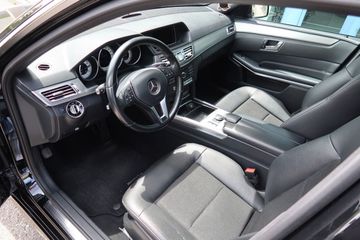 Mercedes E 220 - 8