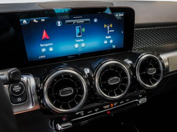Mercedes GLB 180 - 11