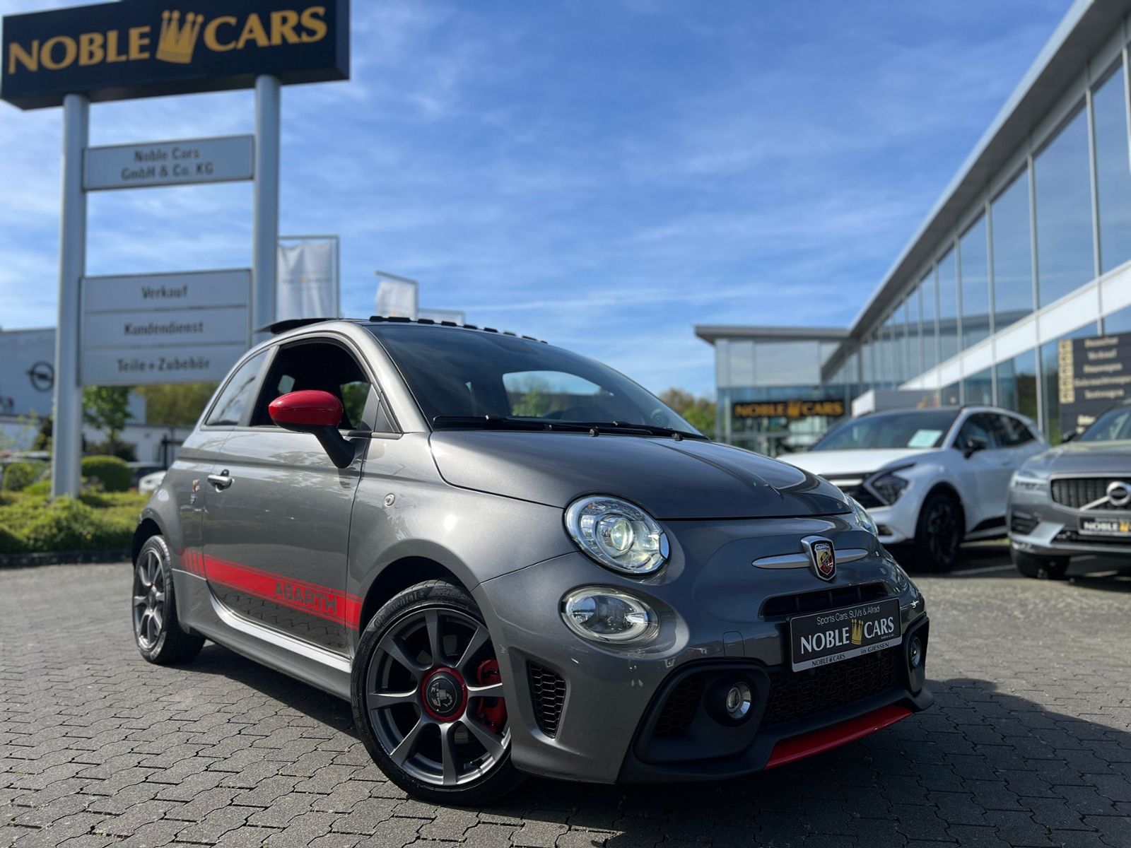 Fahrzeugabbildung Abarth 595 Skydome PANO XEN NAV SHZ PDC ALU
