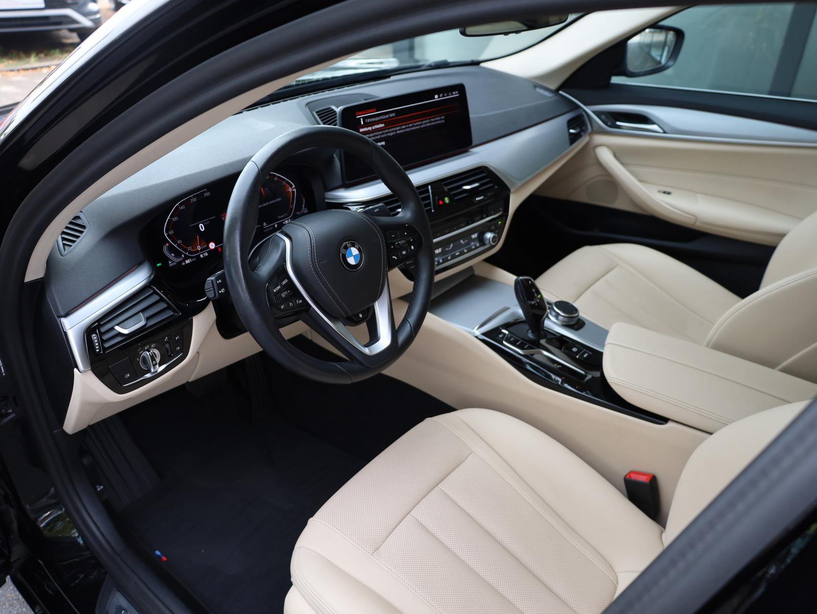 BMW 520 520 d xDrive*Cam*Leder*Virtual*4xSHZ*AHK*