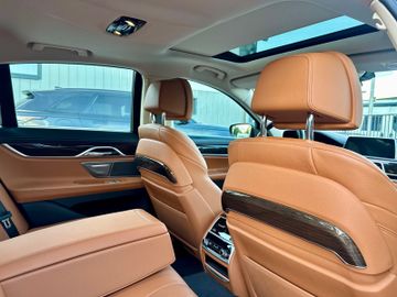BMW 740 - 9
