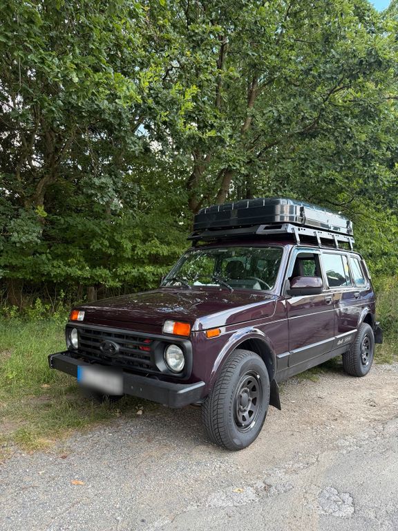 Image of Lada Niva
