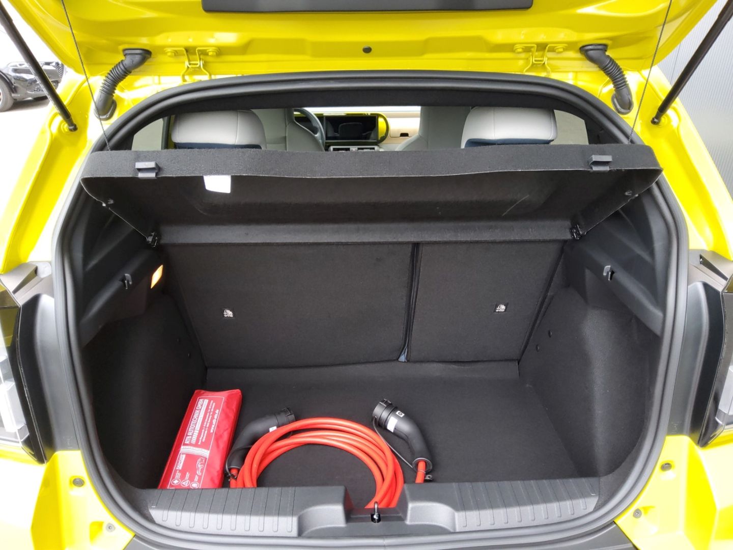 Fahrzeugabbildung Fiat Grande Panda 83 kW La Prima Elektro Sondereditio