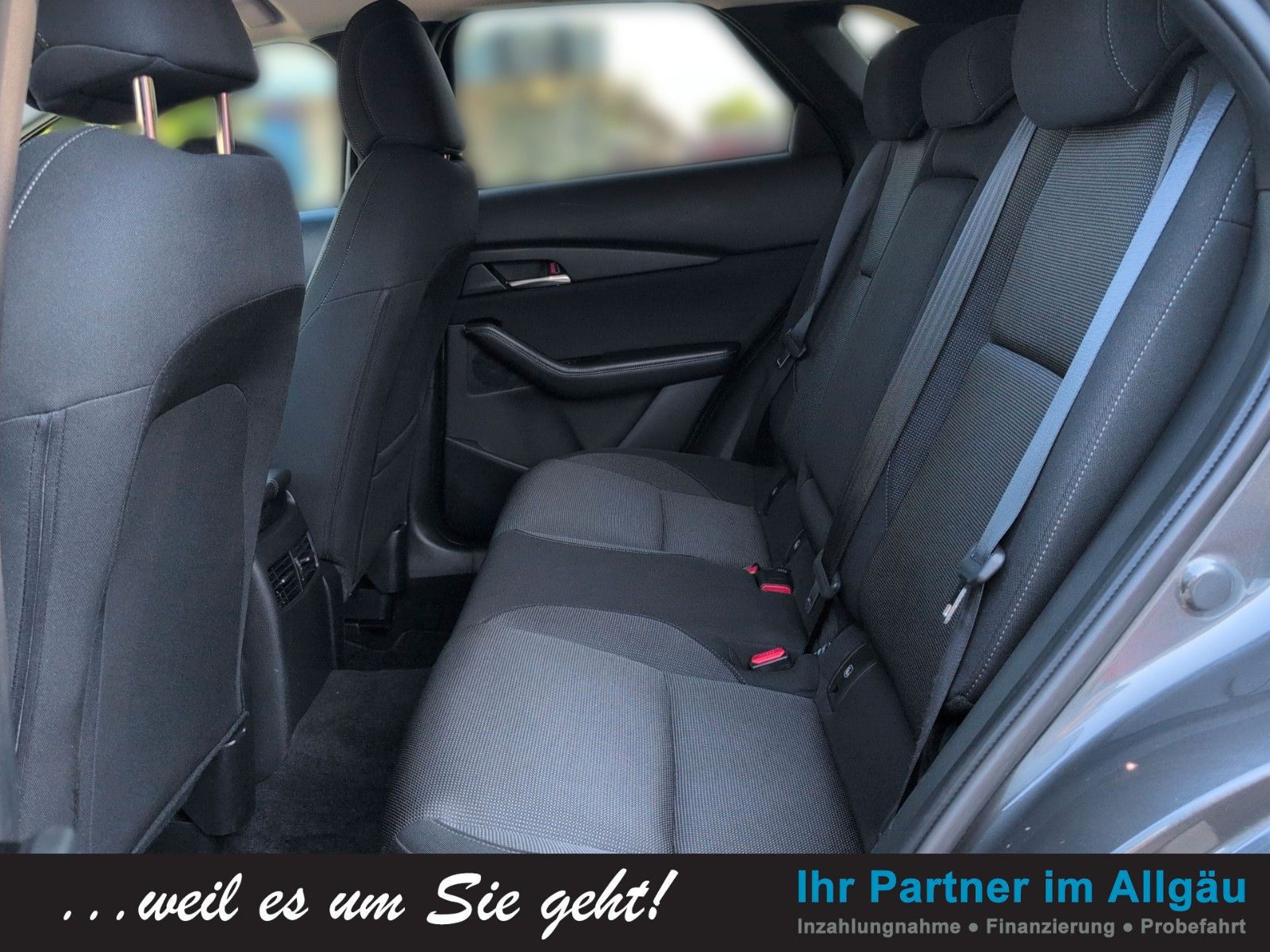 Fahrzeugabbildung Mazda CX-30 SKY-X 2.0 AWD AT 1HD SELECTION DES-P PRE-P