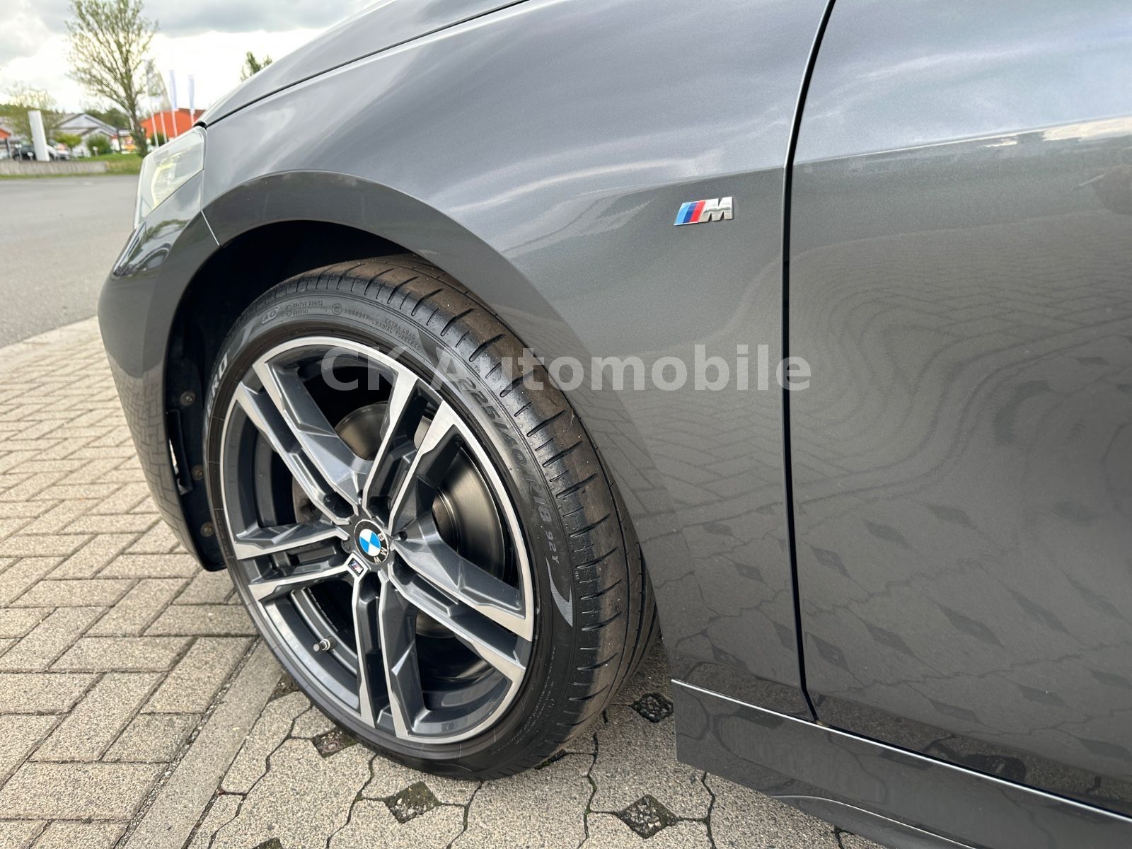 Fahrzeugabbildung BMW 118d M-Sport Shadow-Line/Navi/LED/PDC