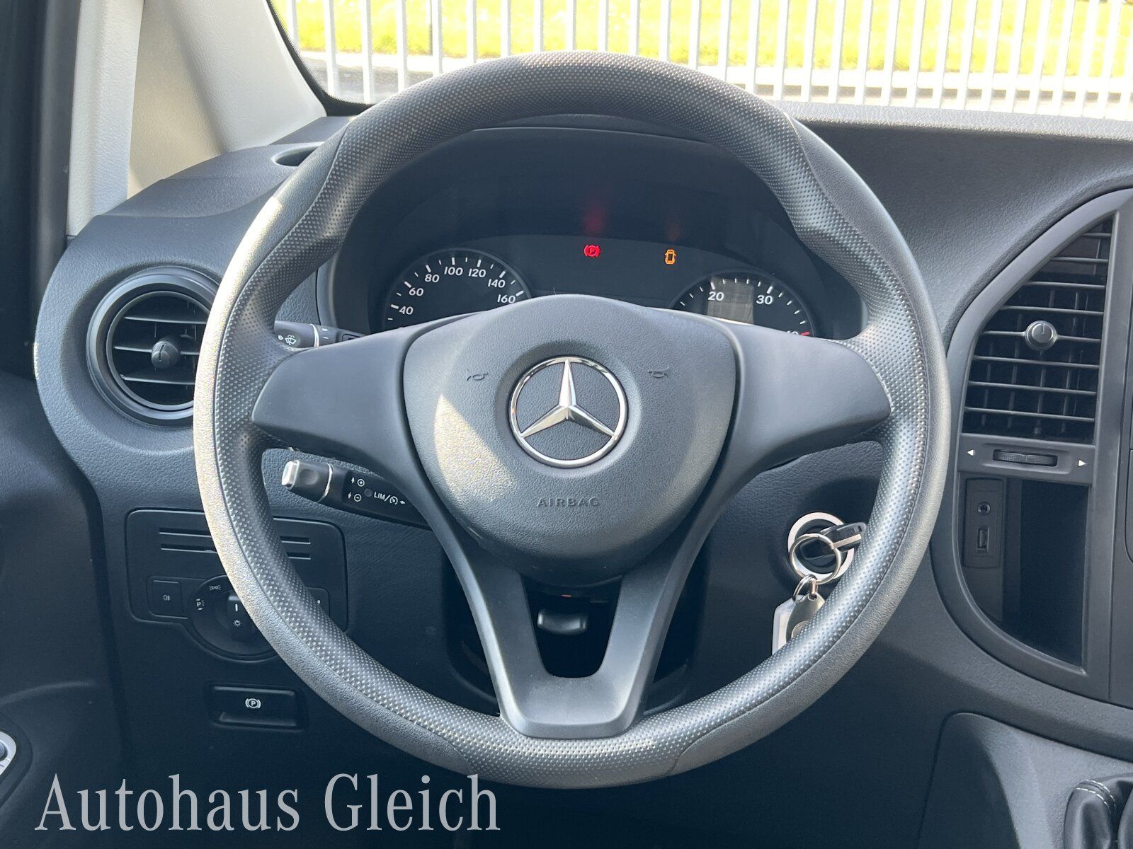 Fahrzeugabbildung Mercedes-Benz Vito 114 BlueTEC Mixto Lang Basic/Navi/Klima/R-C