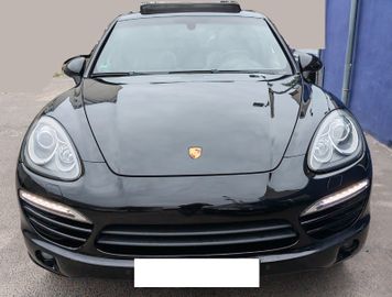 Porsche Cayenne - 1