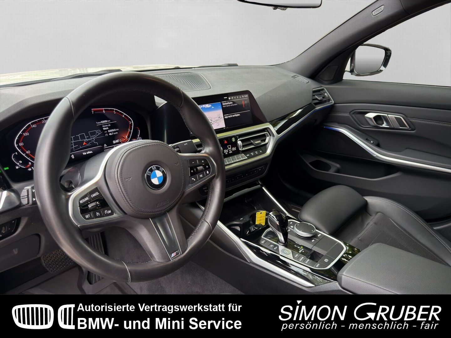 Fahrzeugabbildung BMW 318 i Adv Shadow HUD SHZ Innovationspaket Kamera