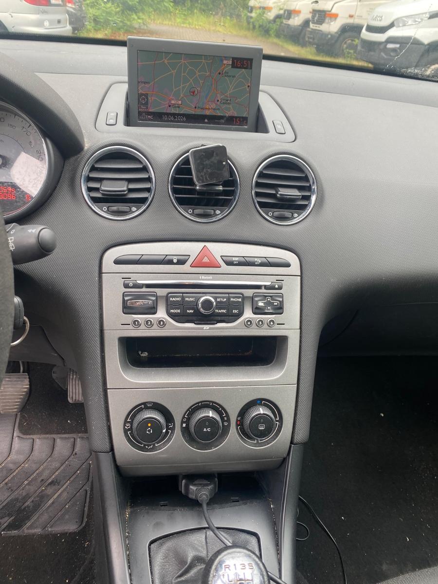 Peugeot 308 2009 — photo 8