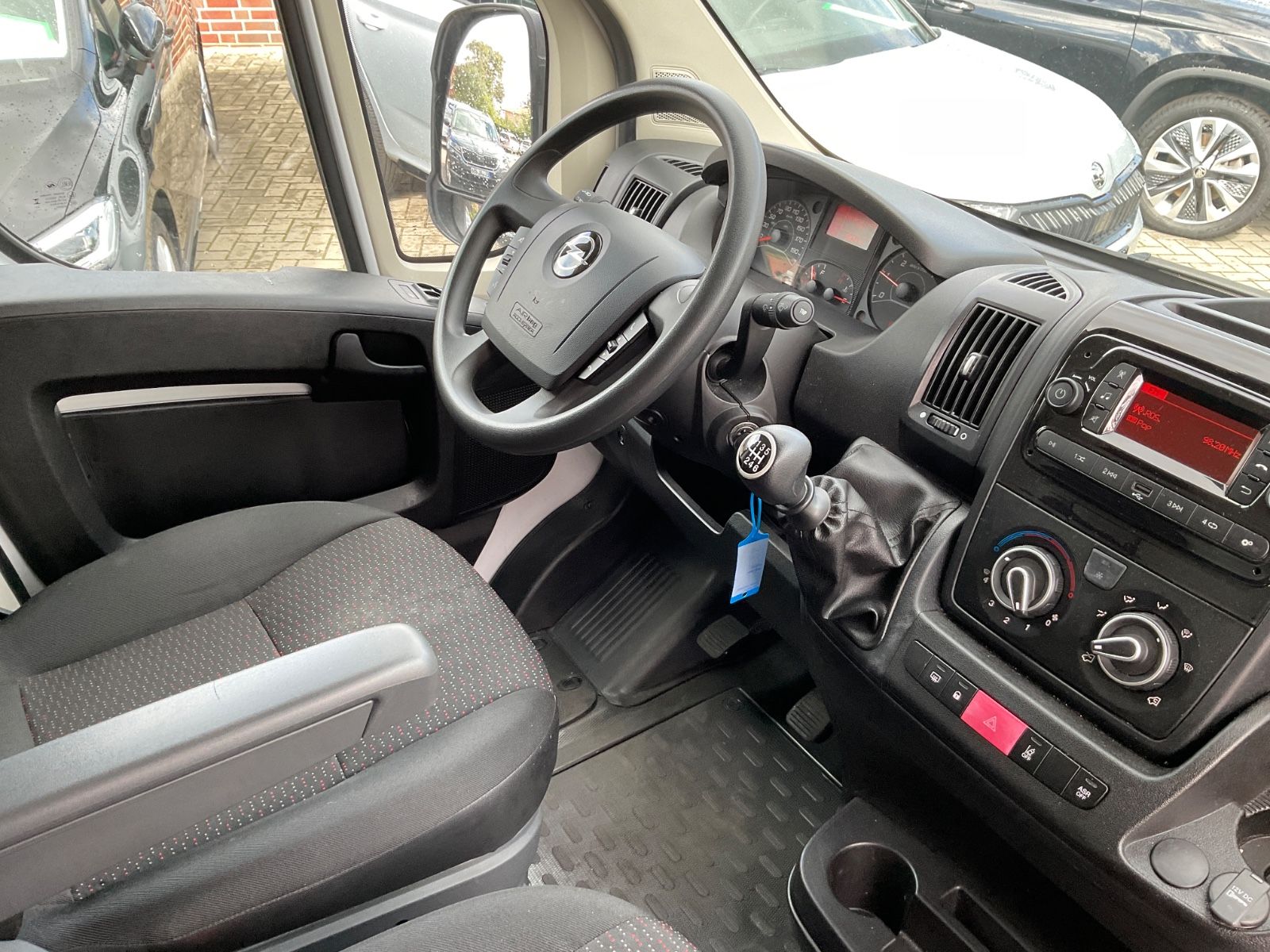Fahrzeugabbildung Opel Movano L4H2,Sitzheizung,Bluetooth,Allwetterreife