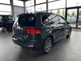 Volkswagen Touran Comfortline 1.5 TSI Navi el.Heckklappe LE - Volkswagen Touran mit Benzin-Antrieb: Kleinbus