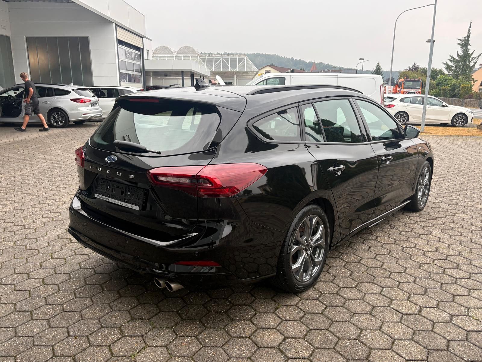 Ford Focus St-Line 1.5 Turnier DAB NAVI LED imagem 3