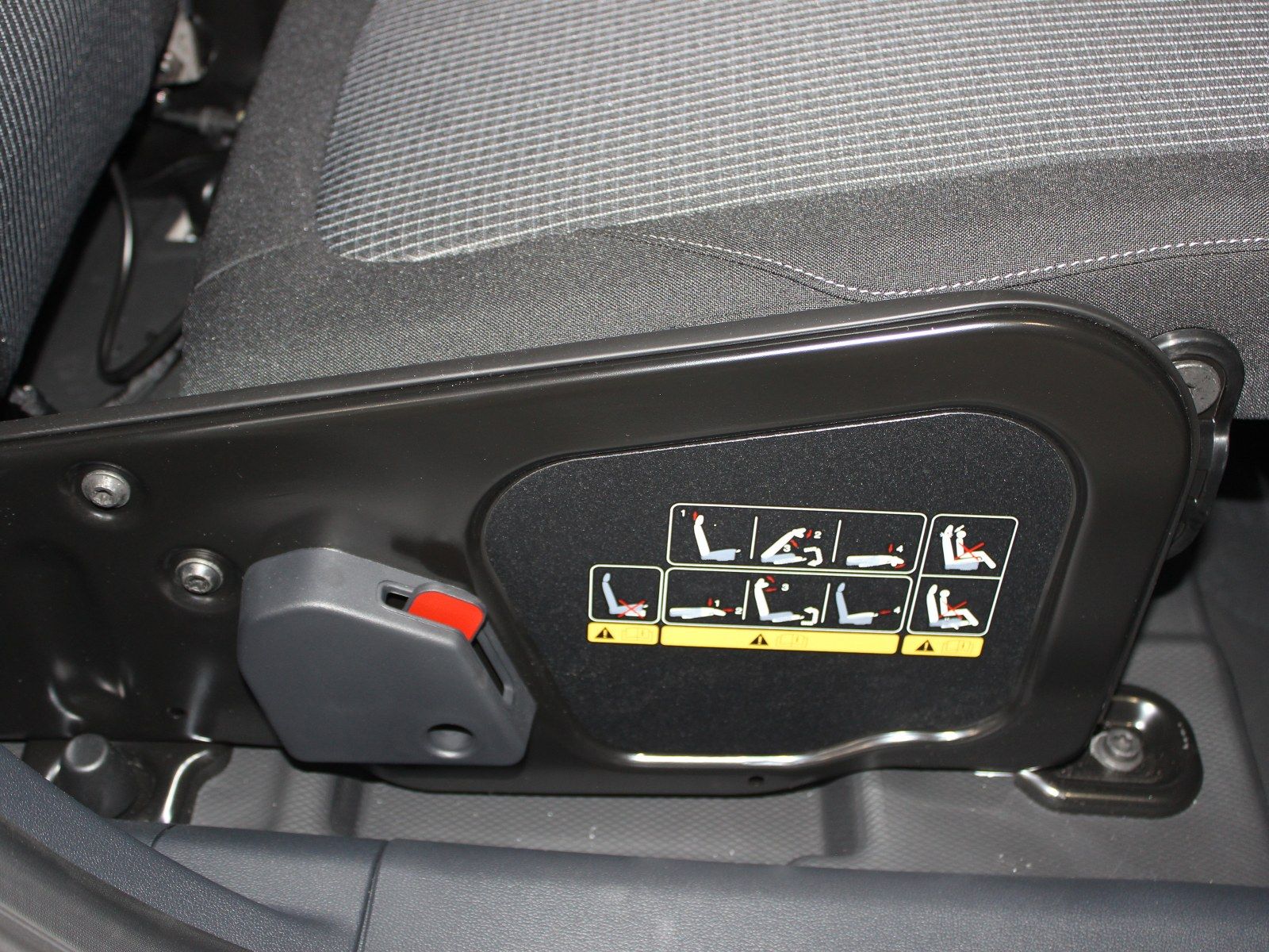 Fahrzeugabbildung Ford Transit Courier BEV Trend
