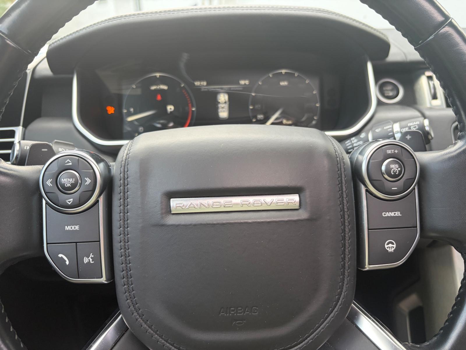 Range Rover Vogue 4.4 SDV8 340 ch • 76 500 km • Toit pano • Meridian • Caméra 360° • Sièges ventilés • 22"