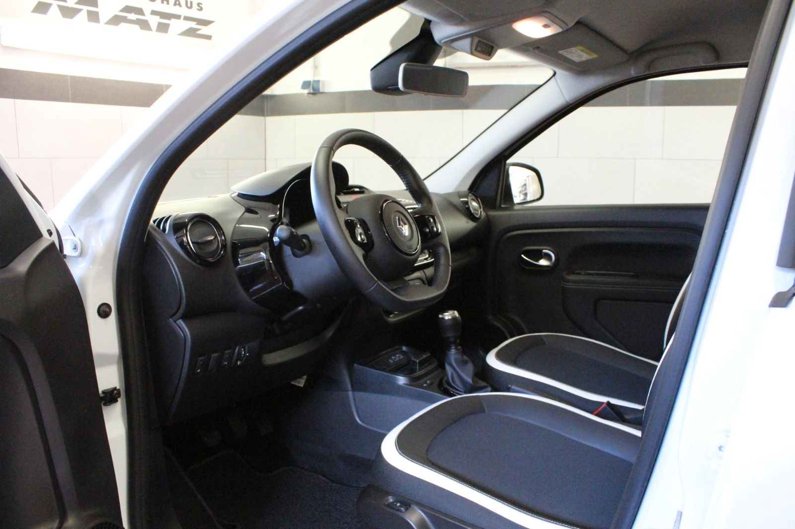 Fahrzeugabbildung Renault Twingo SCe 65 Urban Night *Easy Link*Sitzheizun*