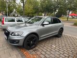 Audi Q 5. 3,2 FSI.  2 Hand - Audi Q5 mit Benzin-Antrieb: 3.2