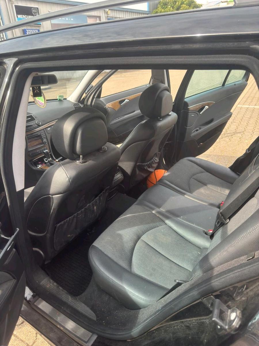 Mercedes-Benz E220 2008 — photo 6