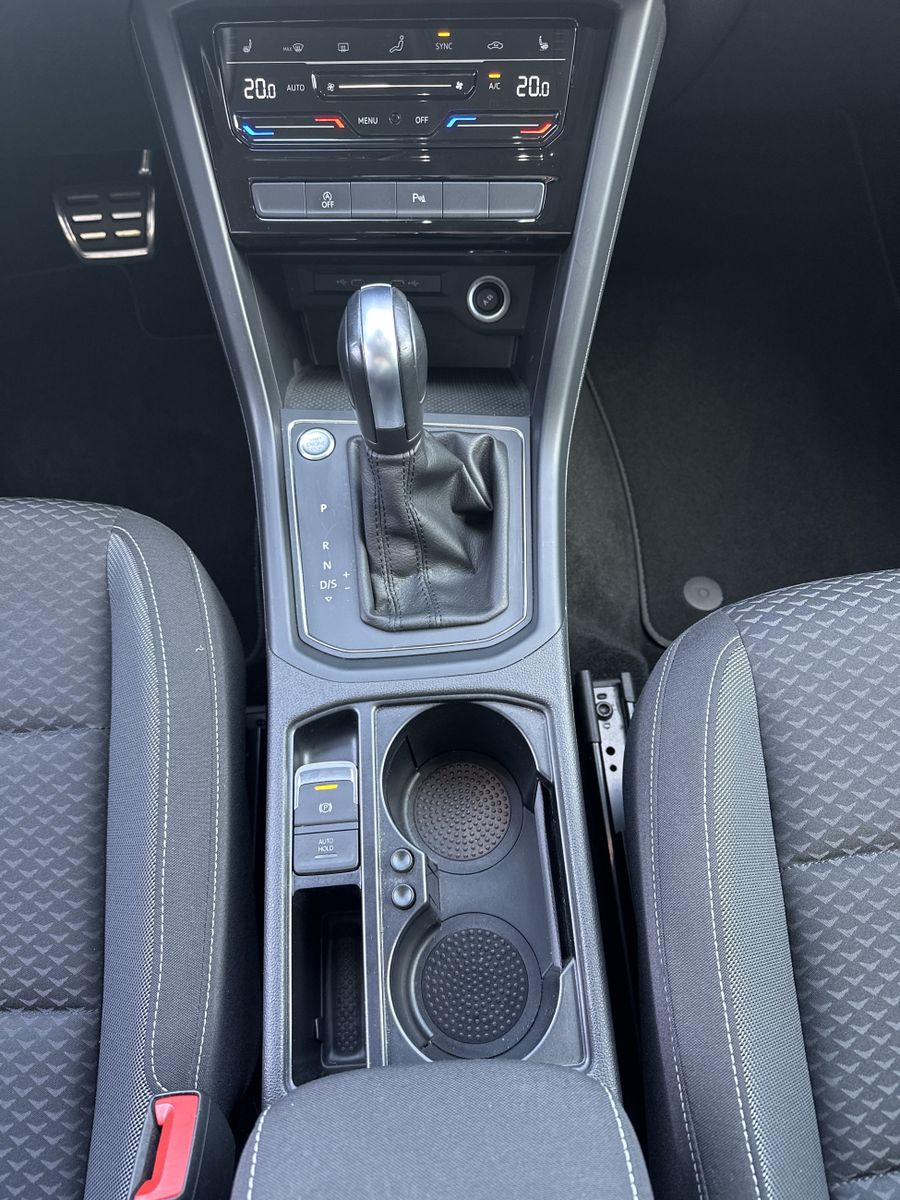 Fahrzeugabbildung Volkswagen Touran 2.0 TDI DSG Active NAV+IQ-LIGHT+KAM+16ZO