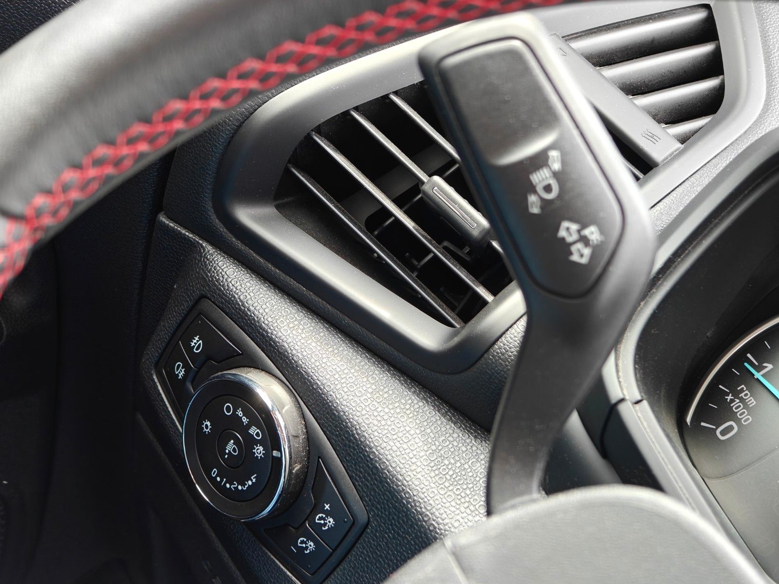 Fahrzeugabbildung Ford EcoSport ST-Line - PDC, SHZ, Lenkradhz -