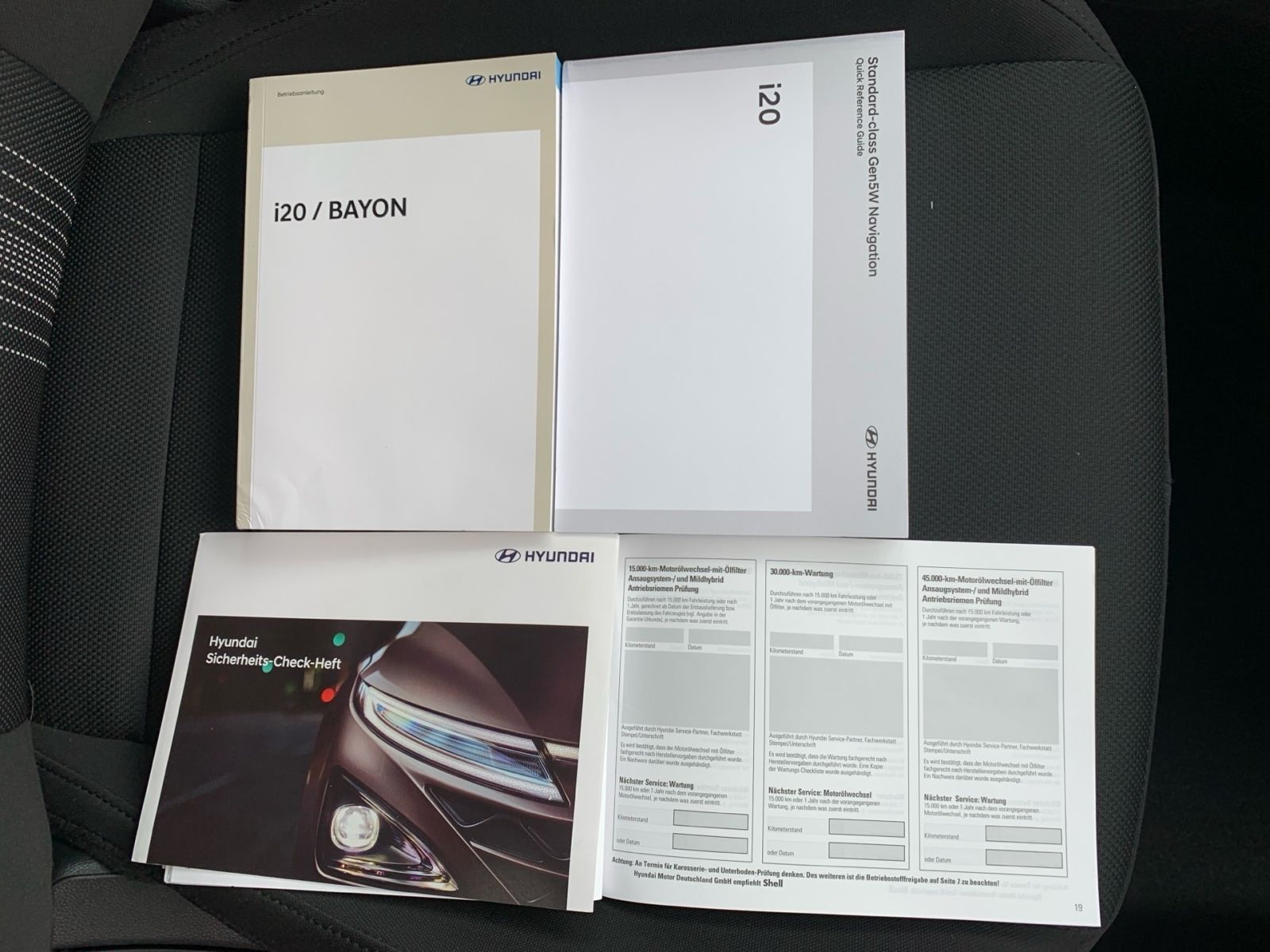 Fahrzeugabbildung Hyundai BAYON 1.0 T-GDI Select Navi Kamera Allwetter