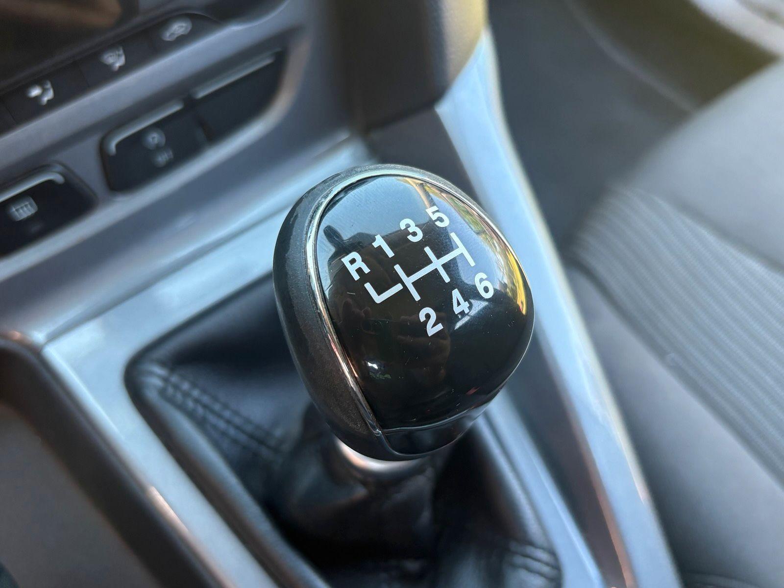 Ford Focus 2013 — photo 13