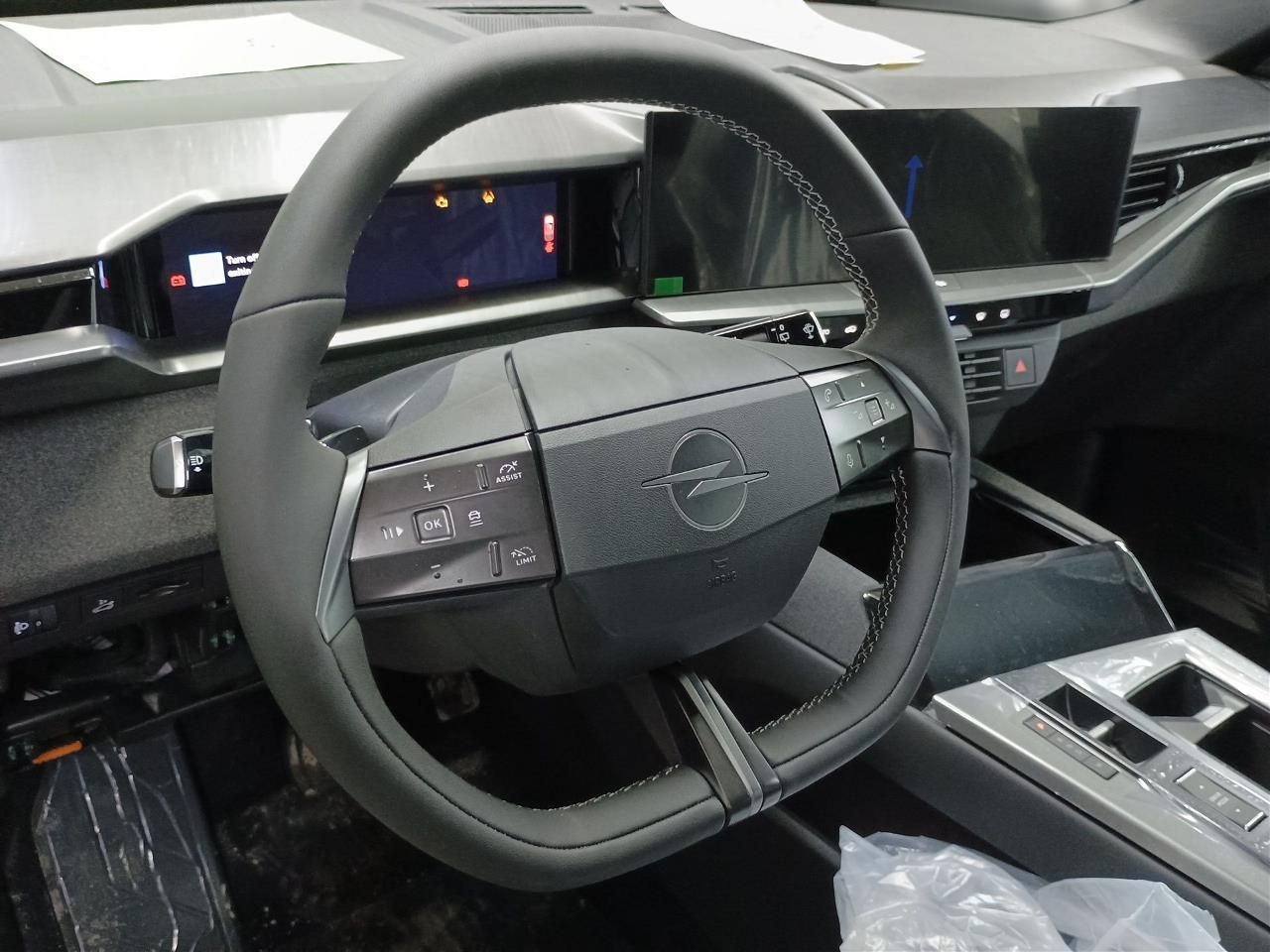 Fahrzeugabbildung Opel Grandland Edition Hybrid 107 kW eDCT