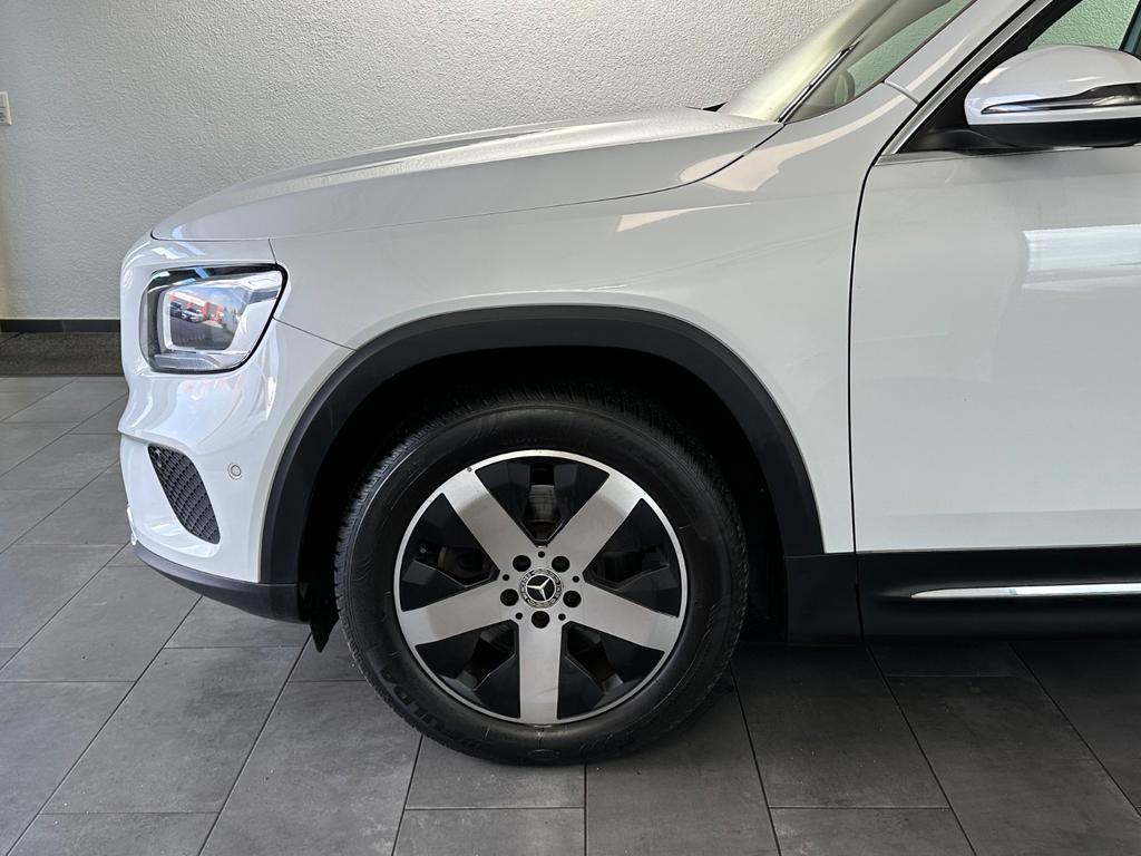 Mercedes-Benz GLB 200