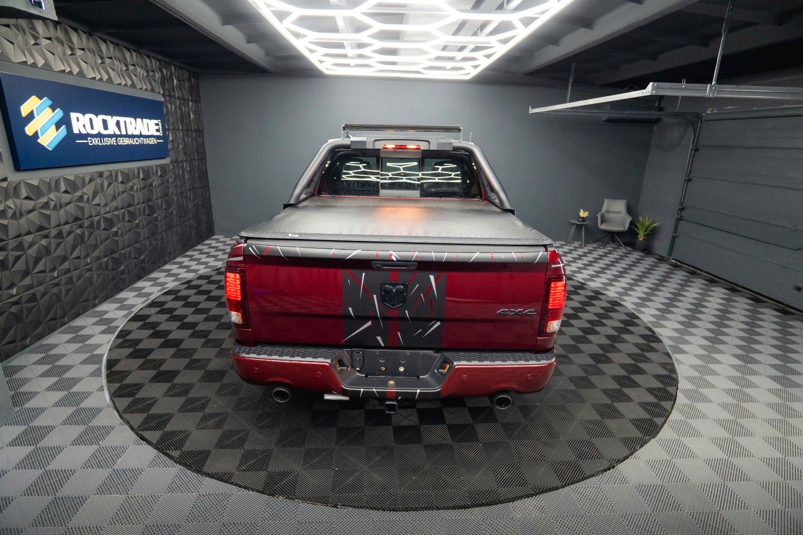 Fahrzeugabbildung Dodge RAM 5.7 V8 HEMI 4x4 OFFROAD Night-Paket *LED*AHK