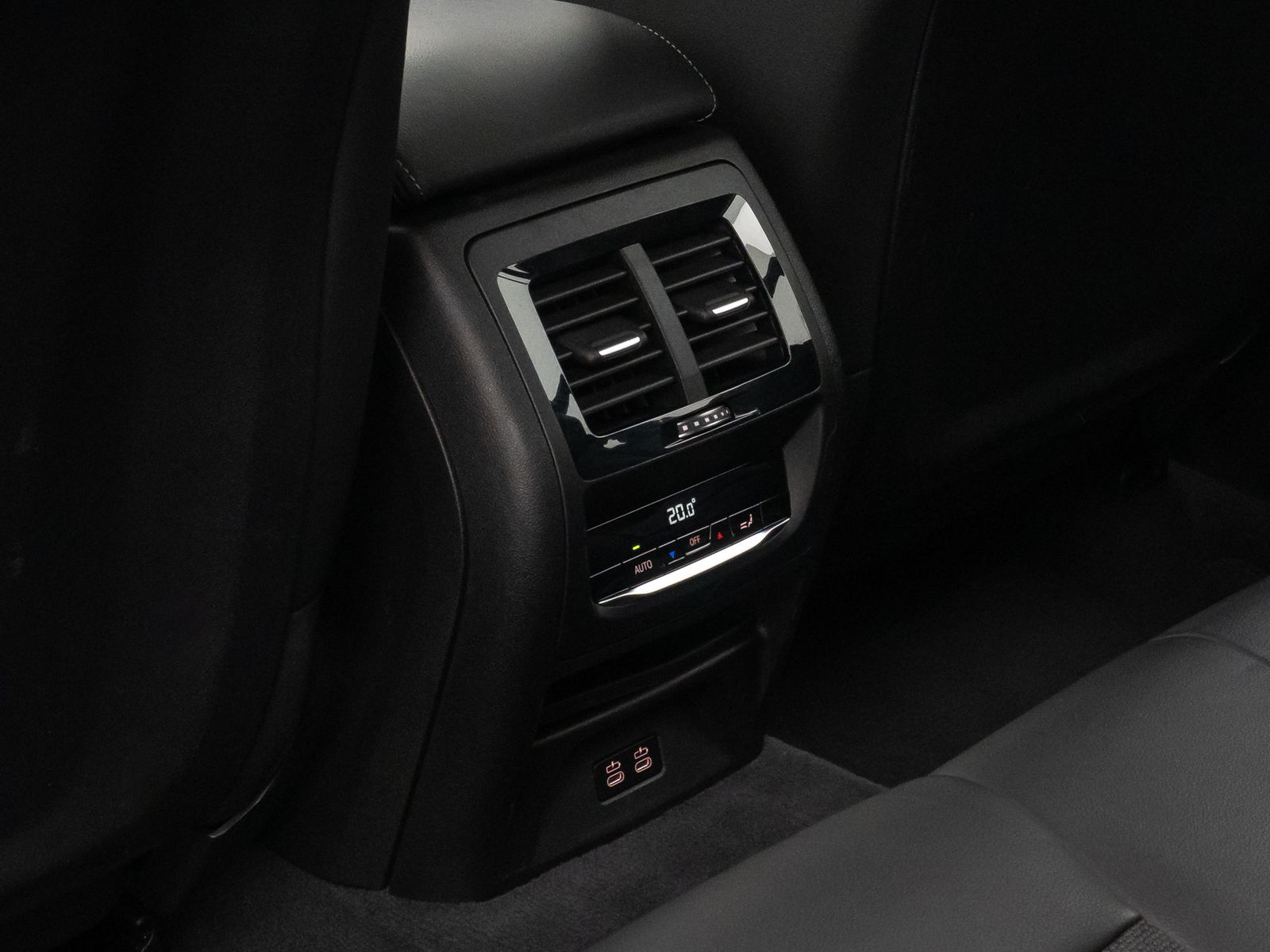 Fahrzeugabbildung BMW X3 xD20d PDC CockpiPlus Sportsitz LED 18Zoll