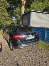 Mercedes-Benz GLA 220 4MATIC  / Junge Sterne Garantie - : Junge