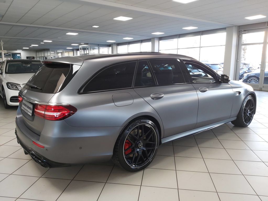 Mercedes-Benz E 63 AMG S 4M T NIGHT 154 T NP AIRM NETTO 52.600