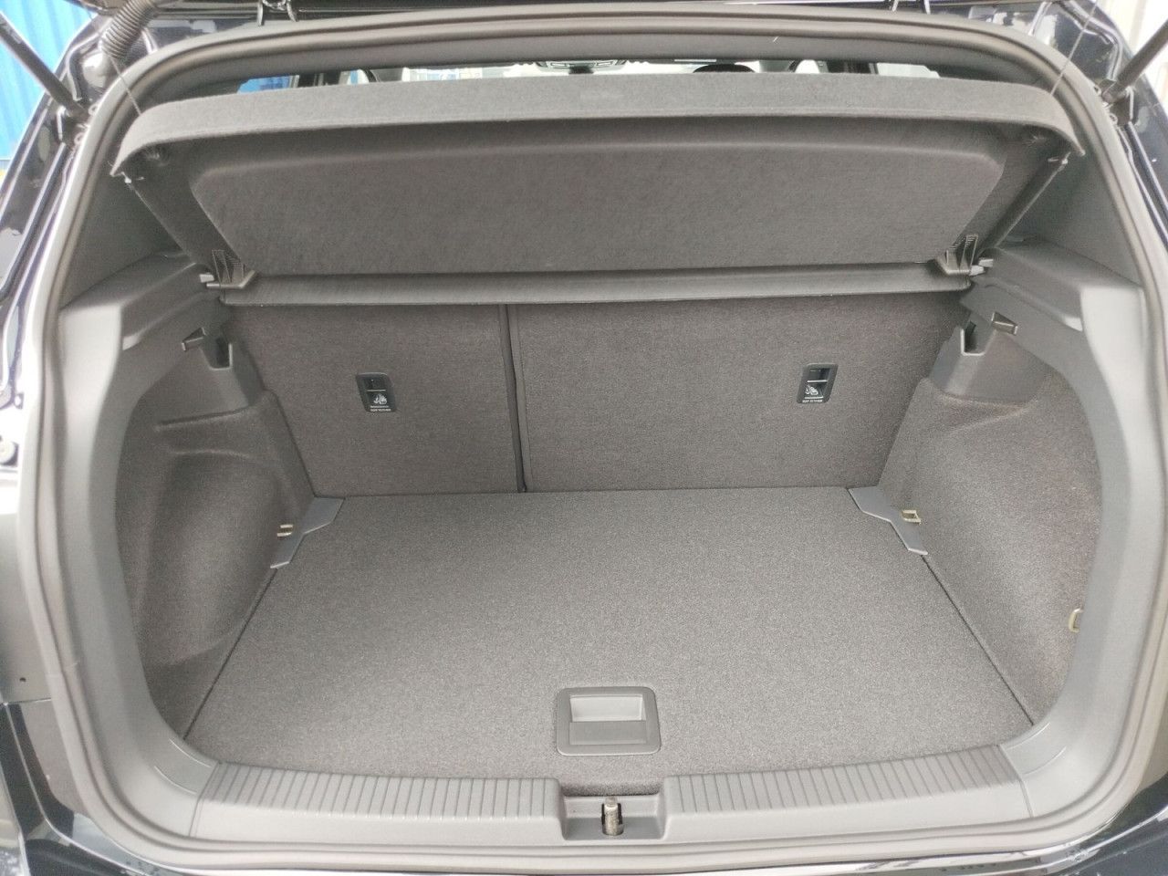 Fahrzeugabbildung Volkswagen T-Cross R-Line 1.5 l TSI ACT 110 kW (150 PS)