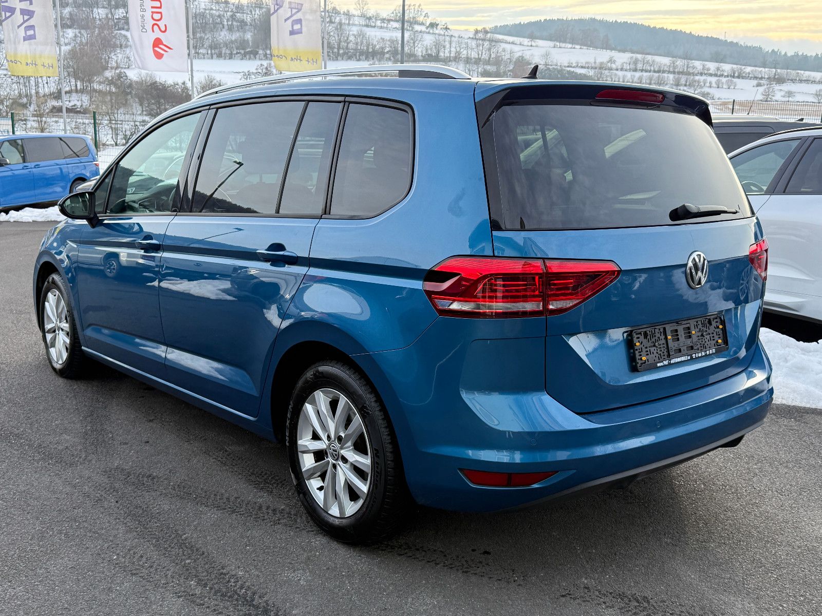 Fahrzeugabbildung Volkswagen Touran Comfortline ALLSTAR TSI ACC AHK Pano SHZ