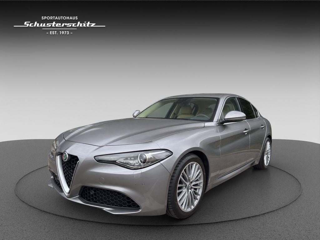 Alfa Romeo GIULIA LUSSO RENTNER FZG TOP ZUSTAND SCHECKHEFT