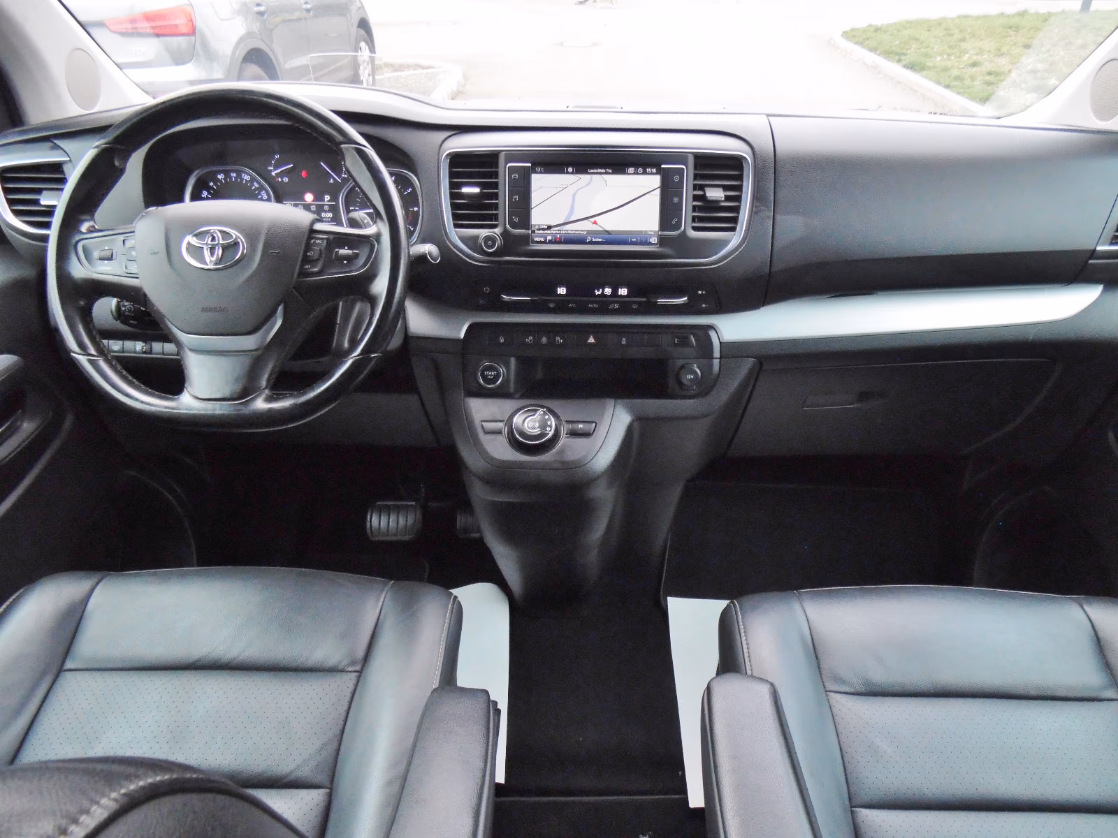 Toyota Proace Verso L2 Executive/STHZ+SHZ/AHK/Leder/Nav