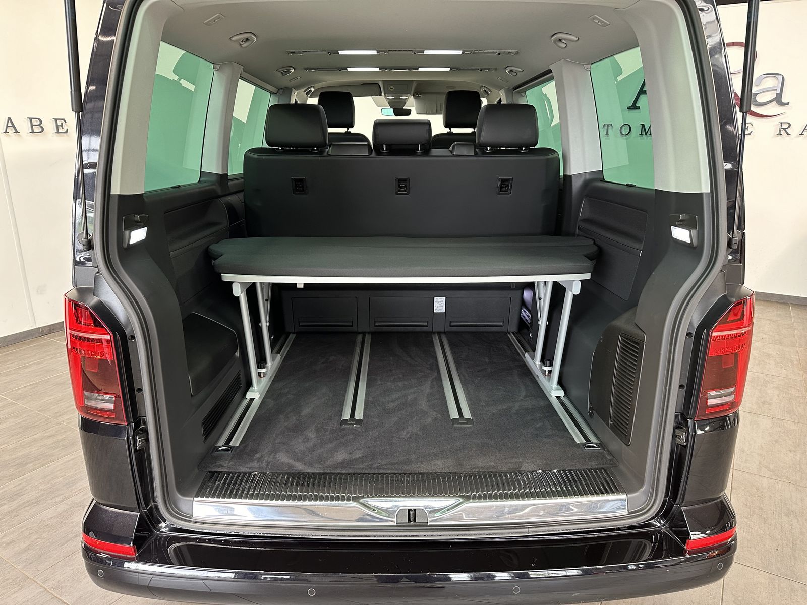 Fahrzeugabbildung Volkswagen T6.1 Multivan 2.0 TDI DSG NAV+LED+ACC+CARPLAY+PP