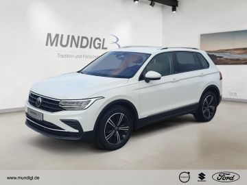 Volkswagen Tiguan - 1