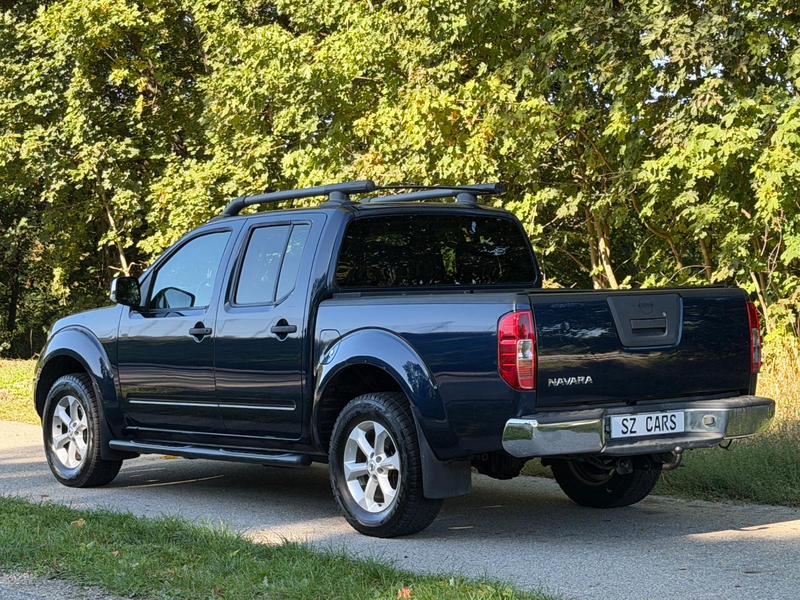Nissan Navara D40 Double Cab 2.5 dCi 171 ch • BVA • 4x4 • Toit Ouvrant • Sièges chauffants