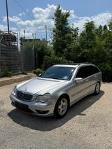 Mercedes-Benz C 200 KOMPRESSOR T AVANTGARDE Avantgarde - mit Benzin-Antrieb: Kombi, Halbautomatik