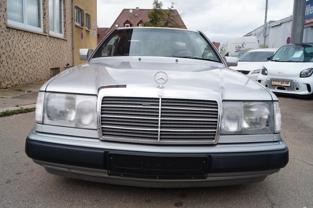 Mercedes-Benz CE 300