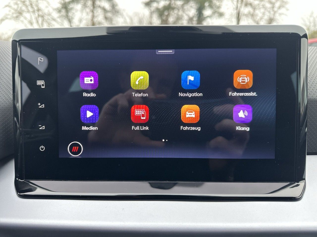 Fahrzeugabbildung SEAT Ibiza FR Black Edition 1.5 TSI 150 PS DSG - mit KI generiert/bearbeitet