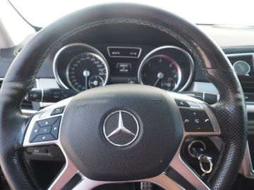 Mercedes ML 350 - 10