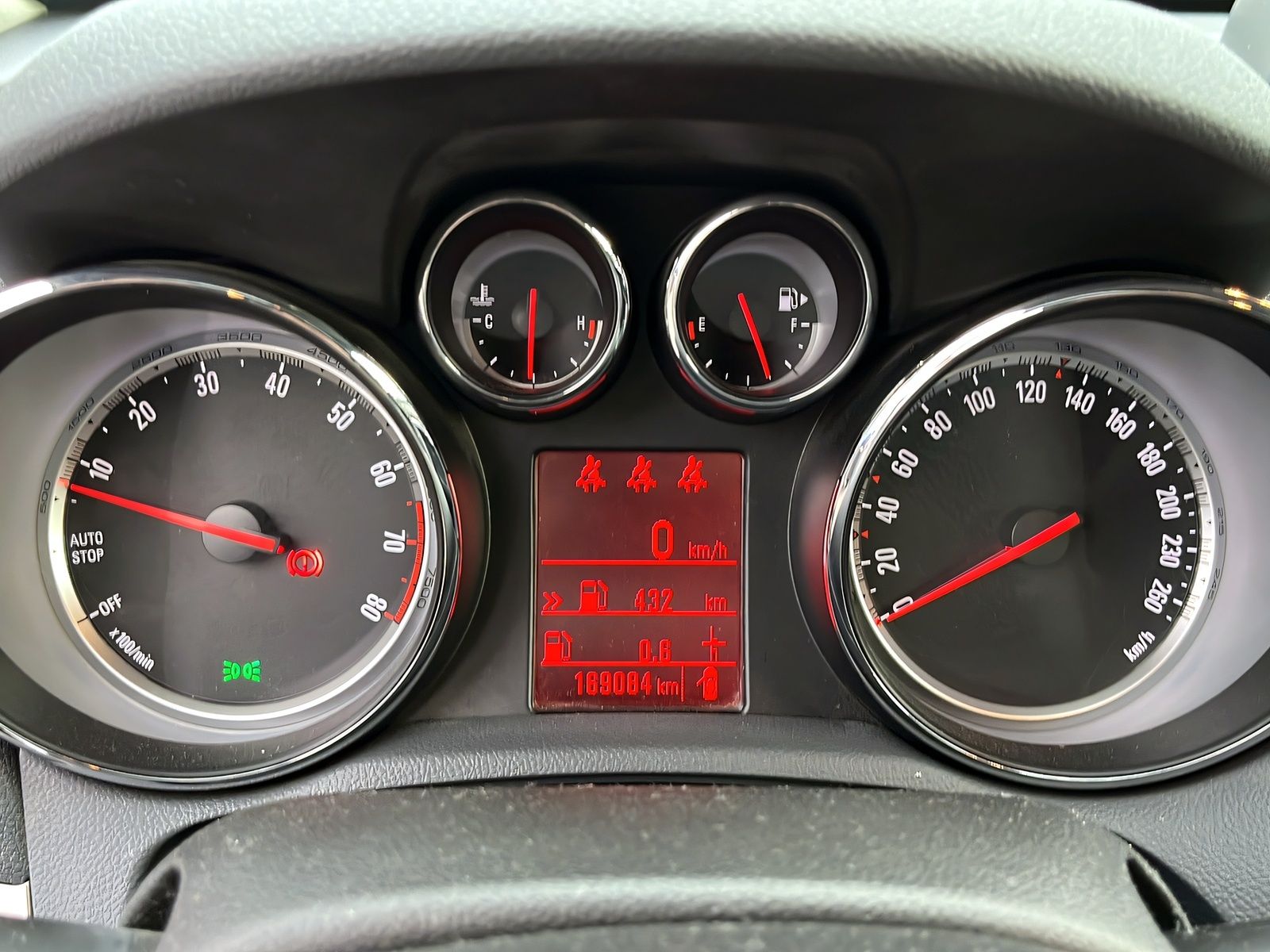 Fahrzeugabbildung Opel Mokka INNOVATION ECOFLEX 4X4 NAVI SZHZG